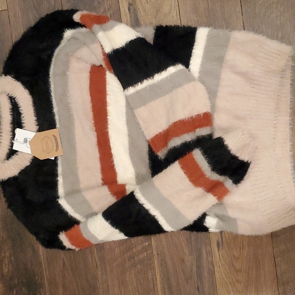 Kori America Boutique Brand sweater - Picture 4 of 6